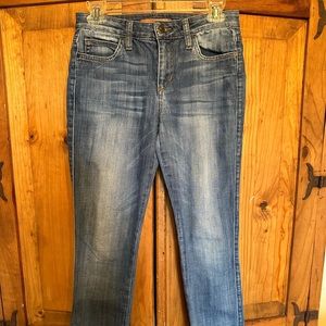 Joe’s Jeans skinny jeans, size 28